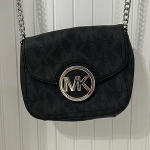 Michael kors crossbody